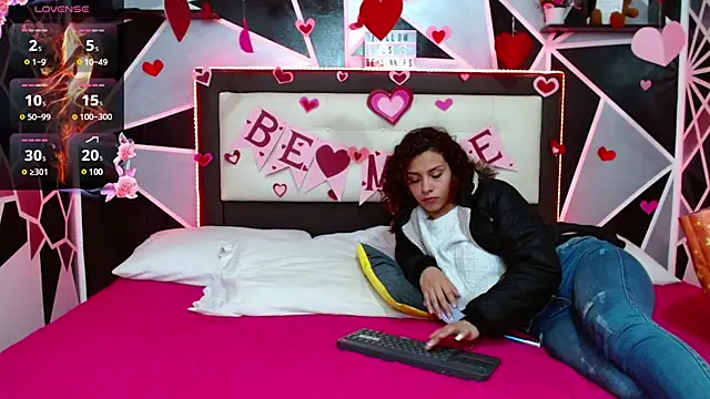 Snapshot of be_sinners chatting on February 15, 2:15 am be sinners online show from February 15, 2:15 am