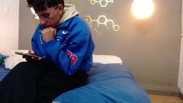 Snapshot of be_sinners chatting on September 26, 2:37 am be sinners online show from September 26, 2:37 am