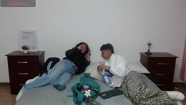 Snapshot of be_sinners chatting on October 9, 2:31 am be sinners online show from October 9, 2:31 am