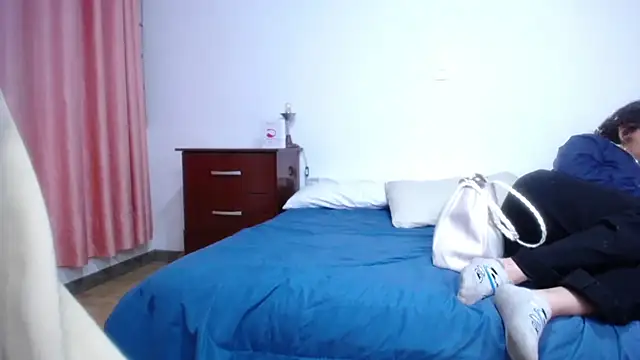 Snapshot of be_sinners chatting on October 26, 3:01 am be sinners online show from October 26, 3:01 am