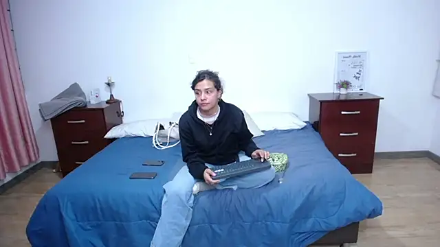 Snapshot of be_sinners chatting on October 28, 3:10 am be sinners online show from October 28, 3:10 am