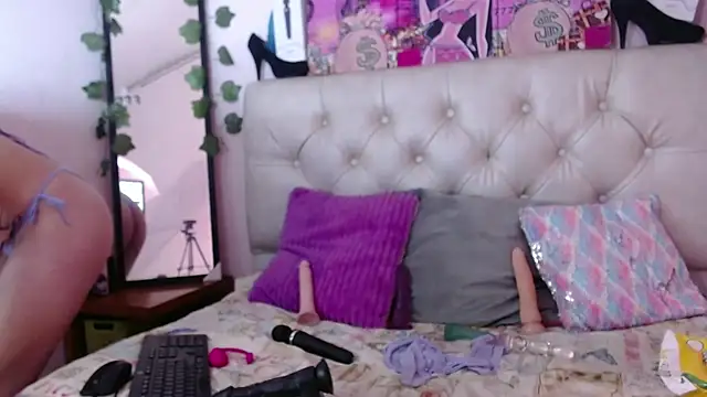 sarawiliamx online show from February 28, 5:04 am