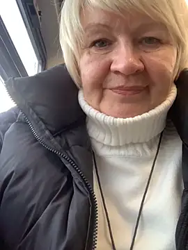 Laura Millf online show from January 21, 12:29 pm