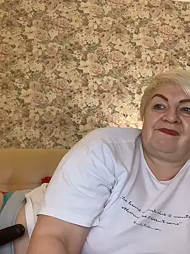 Laura Millf online show from January 23, 7:29 pm