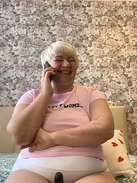 Laura Millf online show from February 25, 7:09 am