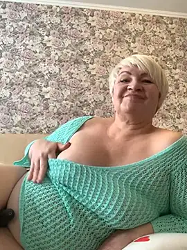 Laura Millf online show from February 25, 10:15 am