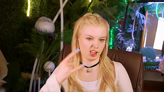 GraceGlamour online show from March 17, 11:42 am