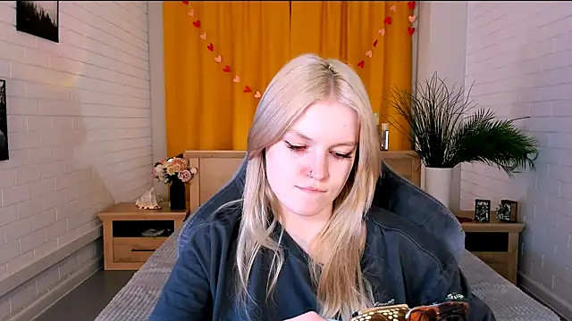 GraceGlamour online show from March 21, 11:22 am