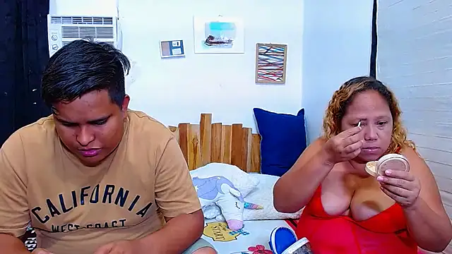 lucasandSofi online show from March 31, 2:46 am