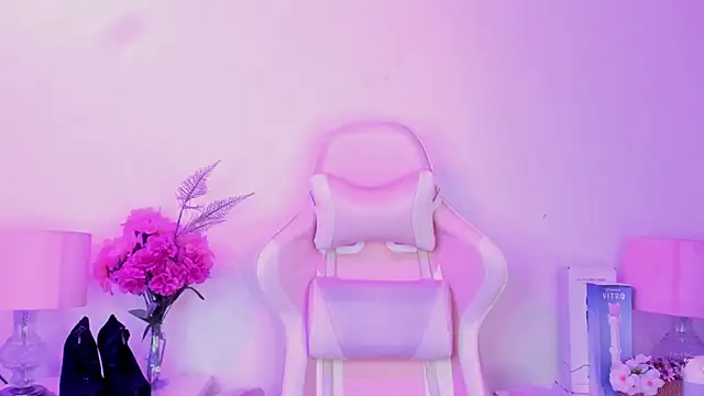 MollyBigBoobs12 online show from March 11, 8:09 pm