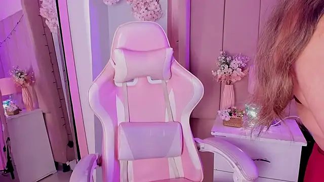 MollyBigBoobs12 online show from October 8, 10:29 pm