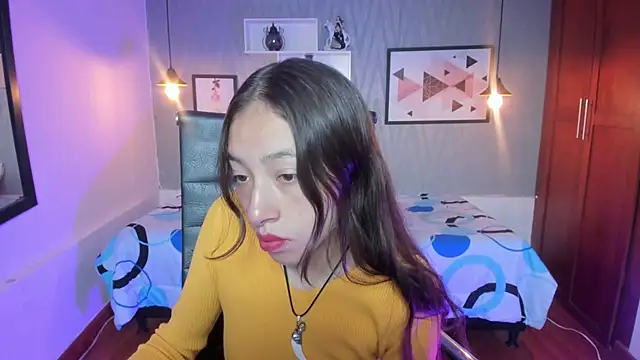 Snapshot of Valeria_roussi chatting on December 2, 1:02 pm Valeria roussi online show from December 2, 1:02 pm