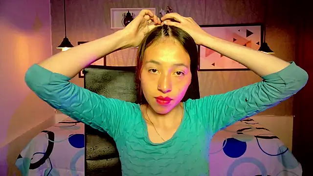 Snapshot of Valeria_roussi chatting on December 5, 1:06 pm Valeria roussi online show from December 5, 1:06 pm