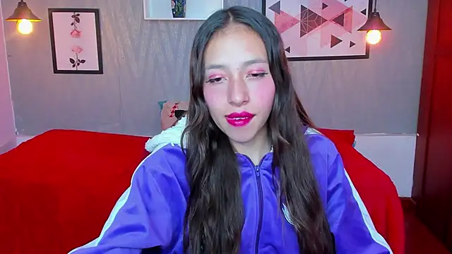 Snapshot of Valeria_roussi chatting on January 18, 7:37 pm Valeria roussi online show from January 18, 7:37 pm