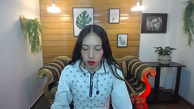 Snapshot of Valeria_roussi chatting on February 19, 2:01 pm Valeria roussi online show from February 19, 2:01 pm