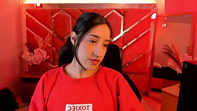 Snapshot of Eimy_Sexy_ chatting on June 23, 12:47 pm Eimy Sexy online show from June 23, 12:47 pm
