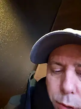 Snapshot of HeteroHotGuy1 chatting on February 23, 1:57 am HeteroHotGuy1 online show from February 23, 1:57 am