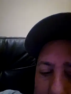 Snapshot of HeteroHotGuy1 chatting on September 29, 10:58 pm HeteroHotGuy1 online show from September 29, 10:58 pm