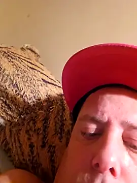 HeteroHotGuy1 online show from November 1, 8:22 pm