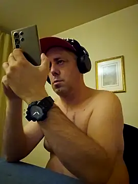 HeteroHotGuy1 online show from November 3, 7:59 pm