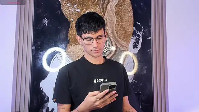 Snapshot of Alexx_tc chatting on June 22, 1:40 am Alexx tc online show from June 22, 1:40 am