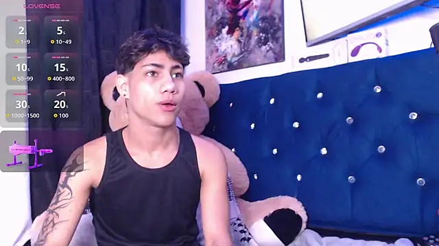 Sexys Boys Hot1 online show from October 31, 10:22 pm