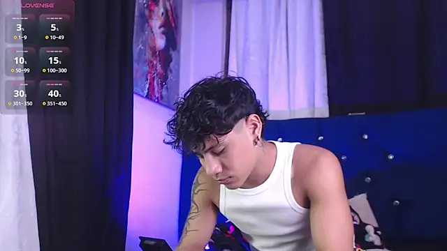 Sexys Boys Hot1 online show from April 8, 1:27 am