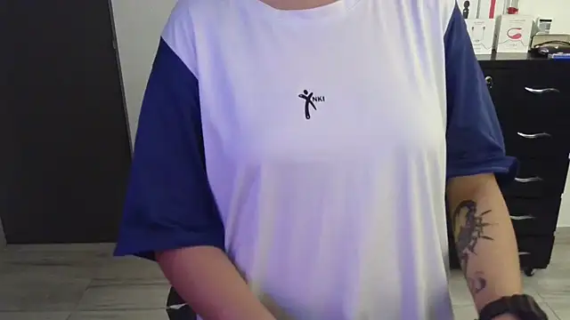 thomascooper7 online show from February 13, 6:09 am