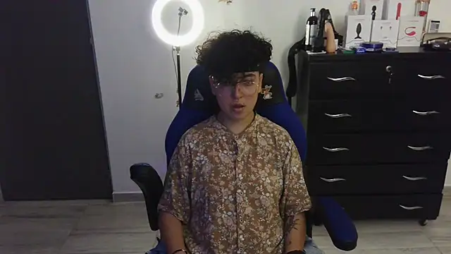 thomascooper7 online show from February 15, 12:59 am