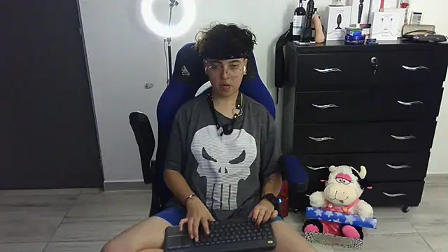 thomascooper7 online show from March 11, 3:37 am