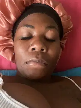 Snapshot of DarkGorgeous chatting on January 19, 1:04 pm DarkGorgeous online show from January 19, 1:04 pm