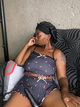 DarkGorgeous online show from April 16, 7:53 am