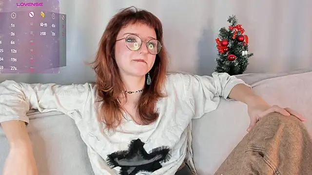 Snapshot of OraCarvin chatting on December 13, 4:54 am OraCarvin online show from December 13, 4:54 am