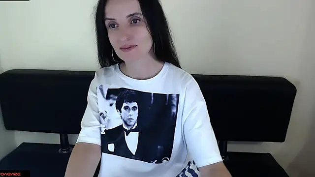 Snapshot of LaimaV_ chatting on August 8, 6:21 pm LaimaV online show from August 8, 6:21 pm