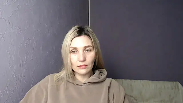 Snapshot of _sexy_lady chatting on February 15, 9:38 am sexy lady online show from February 15, 9:38 am