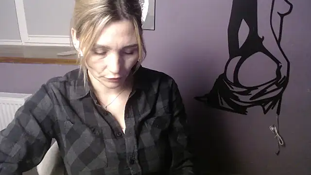  sexy lady online show from February 18, 1:18 pm