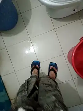 Snapshot of fanus_6927 chatting on October 2, 6:37 pm fanus 6927 online show from October 2, 6:37 pm