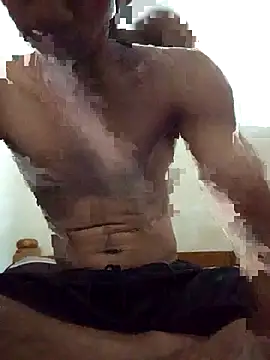 Snapshot of fanus_6927 chatting on July 9, 6:45 pm fanus 6927 online show from July 9, 6:45 pm