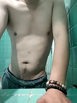 andylow88 online show from December 19, 6:23 pm