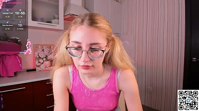 Snapshot of LivyyBossom chatting on February 8, 6:01 pm LivyyBossom online show from February 8, 6:01 pm