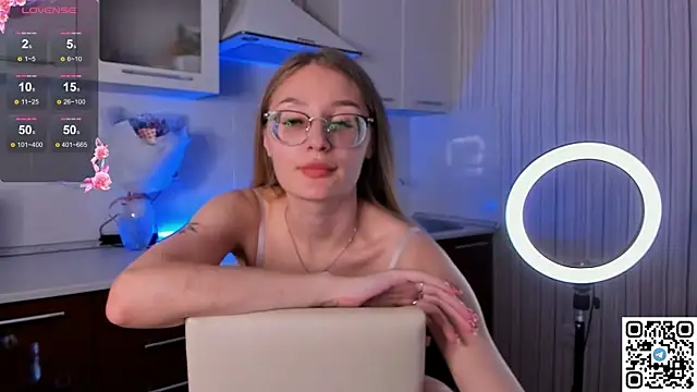 Snapshot of LivyyBossom chatting on March 13, 7:39 pm LivyyBossom online show from March 13, 7:39 pm