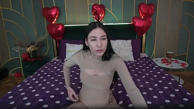 NikkiGoldSide online show from February 25, 1:50 pm