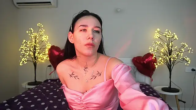 NikkiGoldSide online show from March 8, 7:09 pm