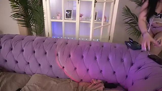 Snapshot of NikkiGoldSide chatting on June 22, 5:54 pm NikkiGoldSide online show from June 22, 5:54 pm