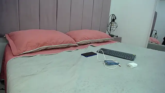 Snapshot of Nessa2905 chatting on December 12, 8:53 pm Nessa2905 online show from December 12, 8:53 pm