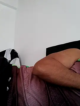 Snapshot of Ertestock chatting on June 27, 12:22 pm Ertestock online show from June 27, 12:22 pm