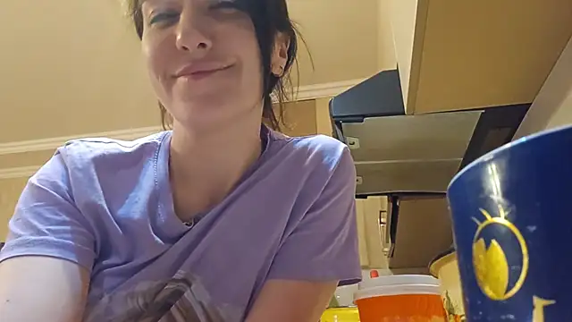 AlejandraDelaney online show from April 11, 4:00 pm