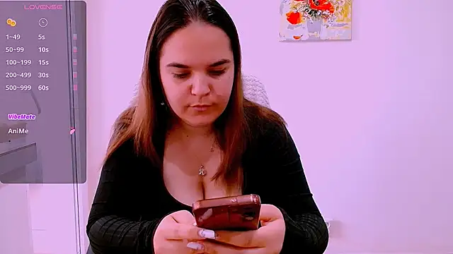Snapshot of Ella-Diamond chatting on May 22, 7:04 am Ella-Diamond online show from May 22, 7:04 am