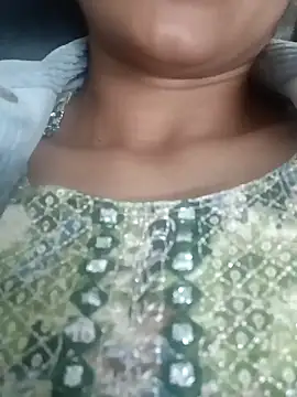 Snapshot of Rajni-Mehra chatting on February 20, 4:25 pm Rajni-Mehra online show from February 20, 4:25 pm