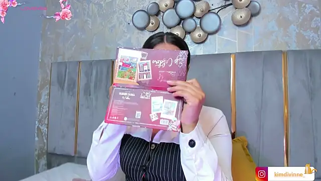 KimDevinne online show from October 11, 3:17 am